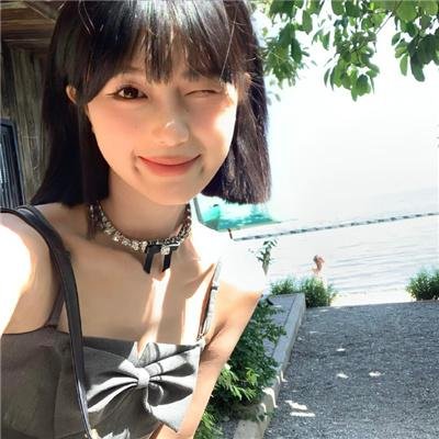黑夜里的眼睛